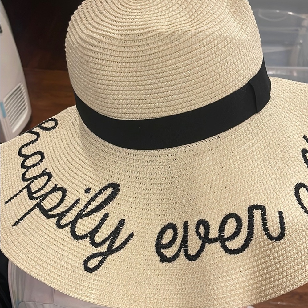 Cream & Black Wide-Brimmed Sun Hat with Structured Design - Happily Ever After